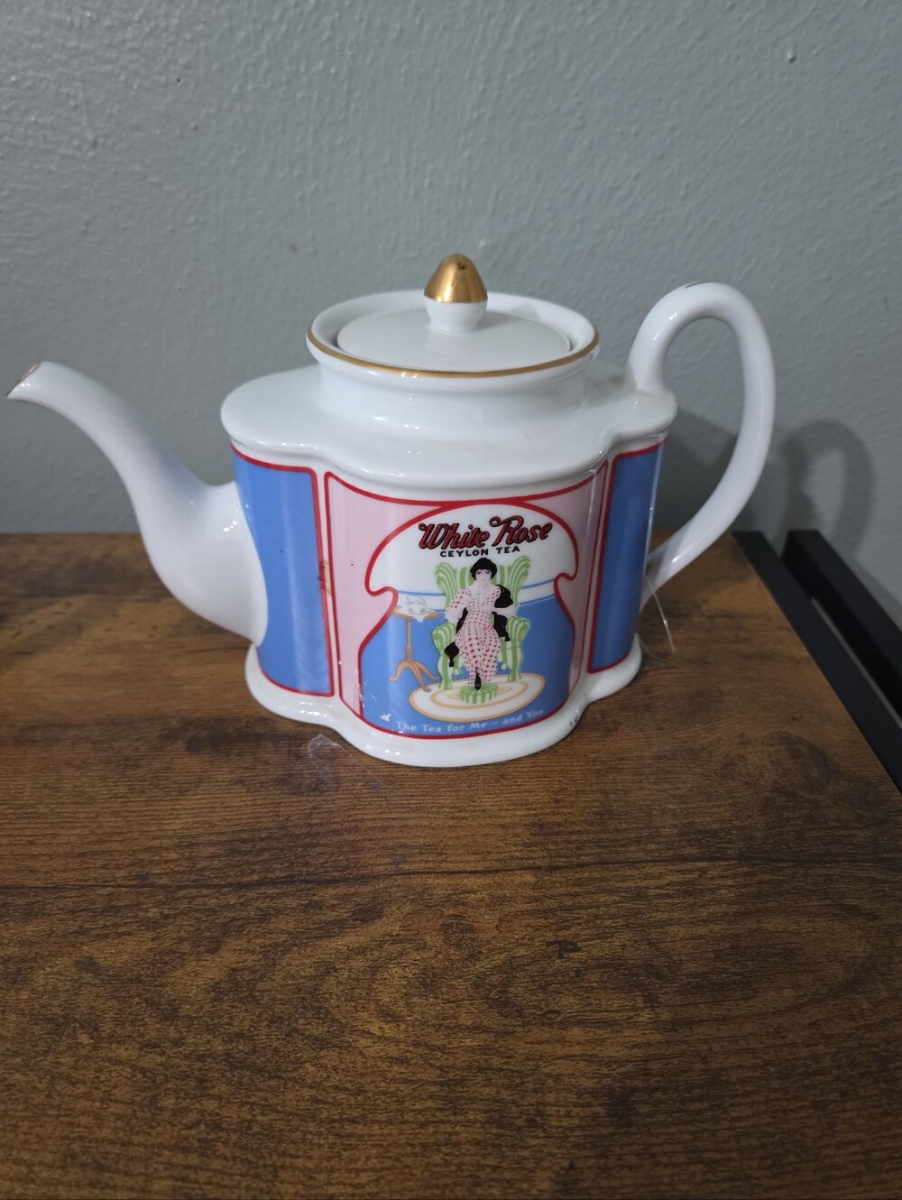Vntg. 1988 Franklin Mint White "Ceylon Tea" teapot- Great Tea Merchants.  NWOB